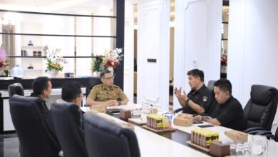 Terima Plt Dirut Perumda Parkir Makassar, Sekda Zulkifly Dorong Optimalisasi Pendapatan Lewat Digitalisasi