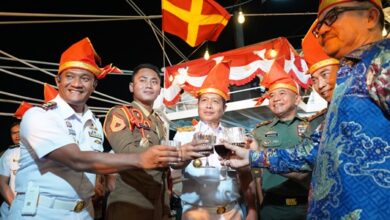 Komandan Kodaeral VI dan Pejabat Forkopimda Sulsel Meriahkan Deck Reception Taruna AAL di KRI Bima Suci