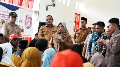 Bupati Gowa Distribusikan Kartu PKH dan Sembako untuk Warga di Lima Kecamatan
