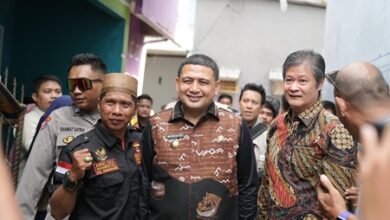 Wali Kota Makassar bersama Mendagri dan Menteri PKP Tinjau Pemukiman Kumuh di Pampang