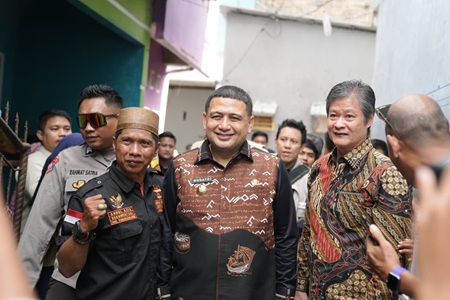 Wali Kota Makassar bersama Mendagri dan Menteri PKP Tinjau Pemukiman Kumuh di Pampang