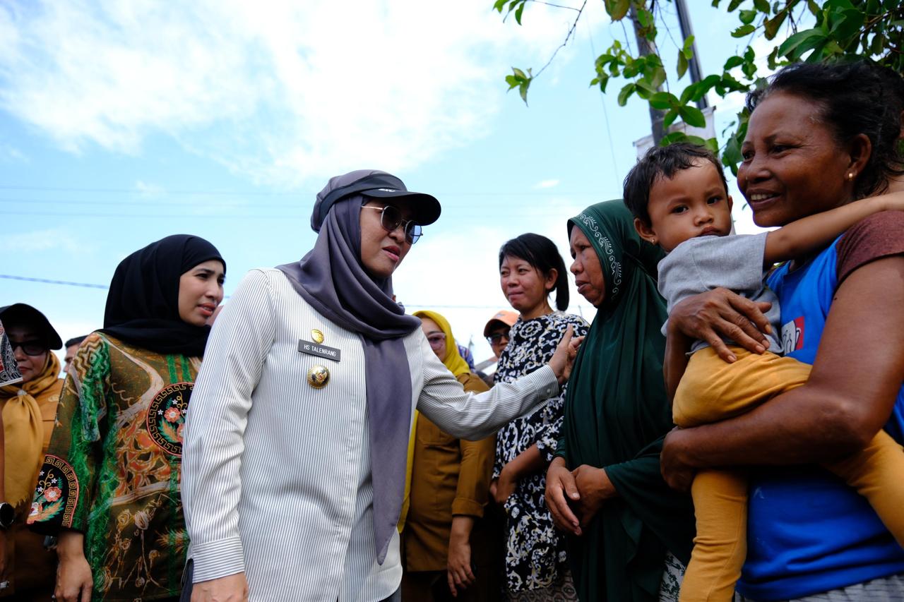 Bupati Gowa Turun Langsung Tinjau Warga Terdampak Angin Puting Beliung