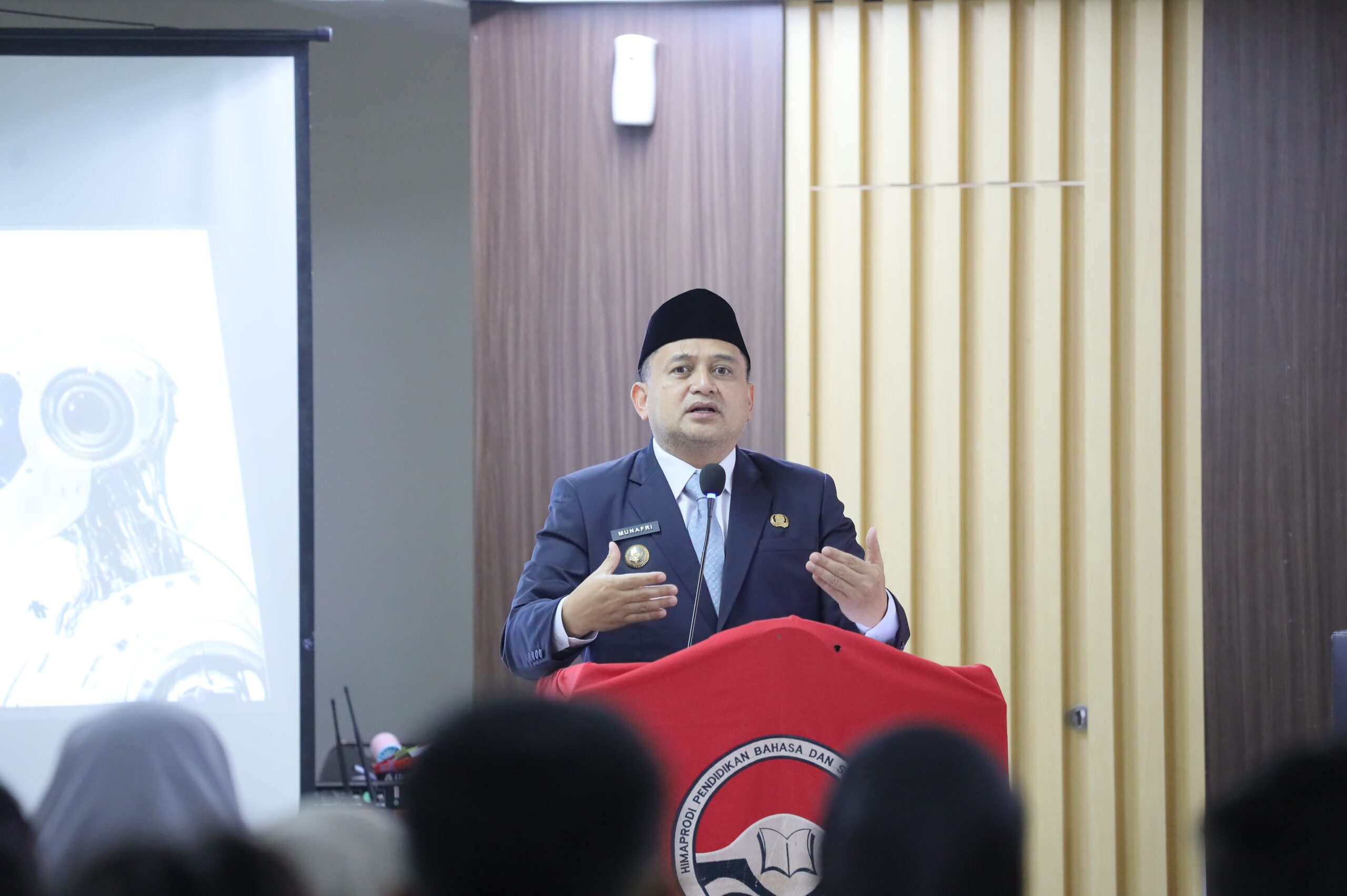 Dari Kampus UNM, Pesan Appi Globalisasi Boleh, Asal Jangan Mengikis Bahasa dan Budaya Kita