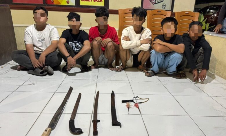 KRYD Polsek Manggala: 6 Remaja ‘Pesta Miras’ di TPU Borong Diamankan Bersama Sajam