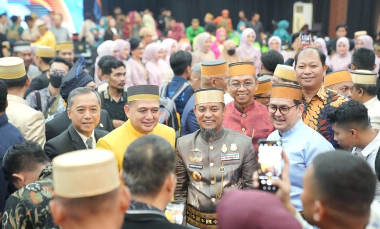 Pemkot Makassar Borong Tiga Penghargaan di Hari Jadi Sulsel ke-356