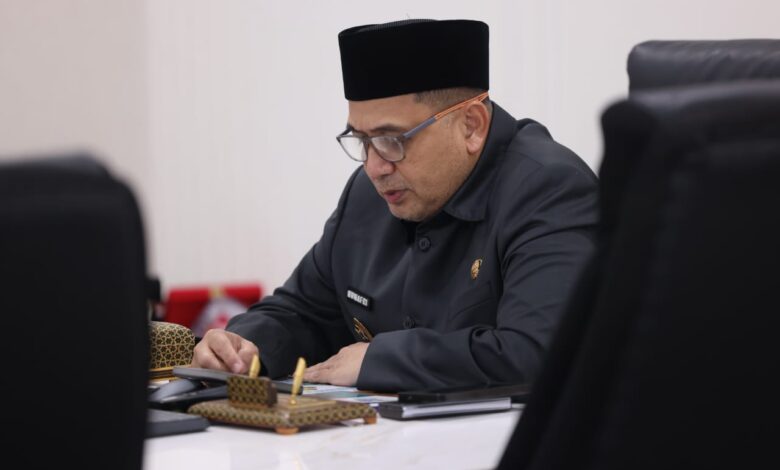 Rapat Bersama DPRD Makassar Wali Kota Munafri Tegaskan Ranperda Perkuat Birokrasi dan Layanan Publik