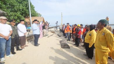 Gerakan Jumat Bersih Kota Makassar, Munafri Bareng Satgas Kebersihan Sisir Pulau Samalona