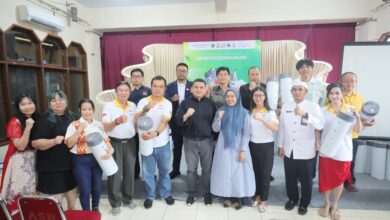 Wali Kota dan Ketua TP PKK Makassar Launching Program BioBerkah 1000 Pipa Biopori Permabudhi