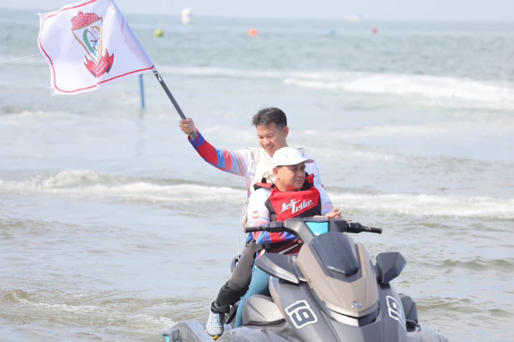 Lima Negara Ramaikan Makassar International Jetski Championship di Pantai Biru