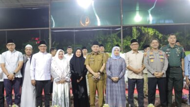 Munafri-Aliyah Ajak Jamaah Doakan Korban Tragedi 29 Agustus, Pemkot Makassar Tegaskan Komitmen Dukung Pembangunan Kantor Baru DPRD