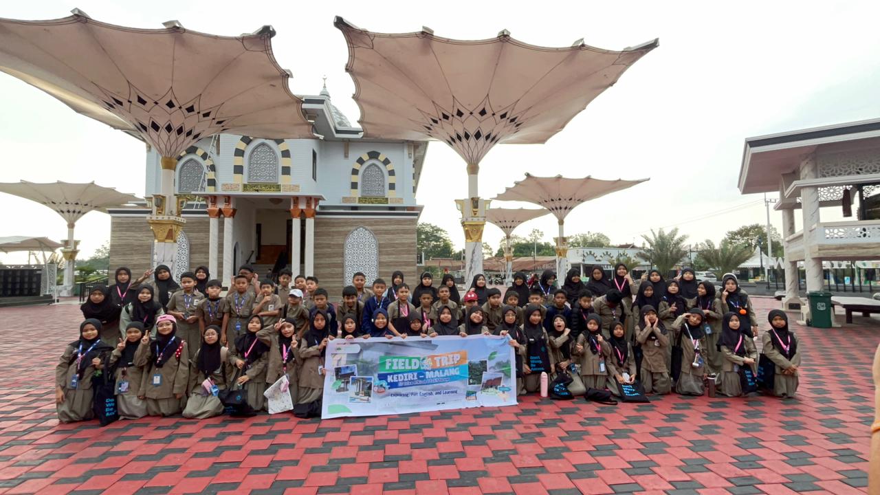 “Perdalam Bahasa Inggris, Siswa Athirah Bukit Baruga Rasakan Pengalaman Belajar di Kampung Pare”