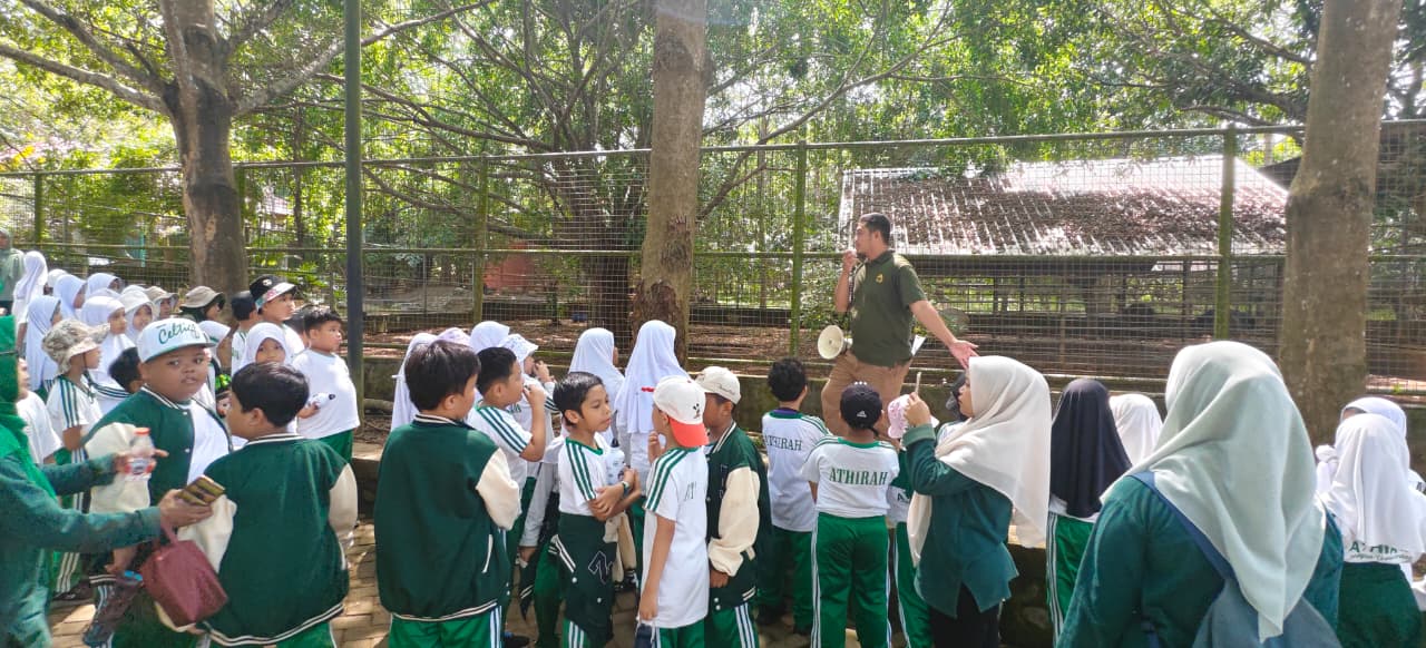 Siswa SD Islam Athirah 2 Belajar Kepedulian terhadap Satwa Lewat Field Trip