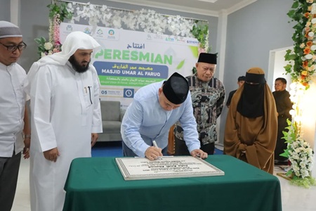 Wali Kota Munafri Resmikan Masjid Umar Al Faruq di Tamalanrea