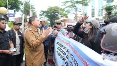 Munafri Beri Solusi untuk Pedagang Losari, Tanpa Pungutan Biaya