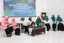 TP PKK Kota Makassar Ajak TP PKK Sangkarrang Edukasi Risiko Pernikahan Dini dan Optimalkan Potensi Laut Tekan Stunting