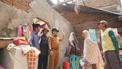 Wabup Gowa Salurkan Bantuan dan Tinjau Dua Lokasi Angin Puting Beliung