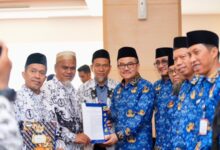 Mendapat Rehabilitasi Presiden, Guru SMAN 1 Luwu Utara Kembali Aktif sebagai ASN