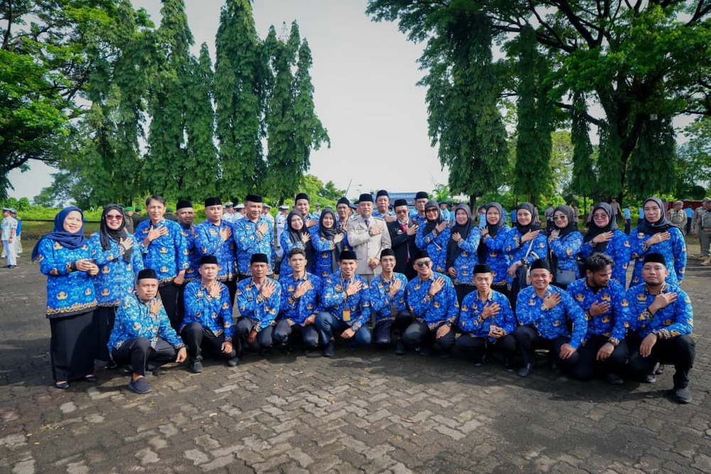 Pimpin Upacara Peringatan HKN ke-61 Gubernur Sulsel Apresiasi Pengabdian Tenaga Kesehatan