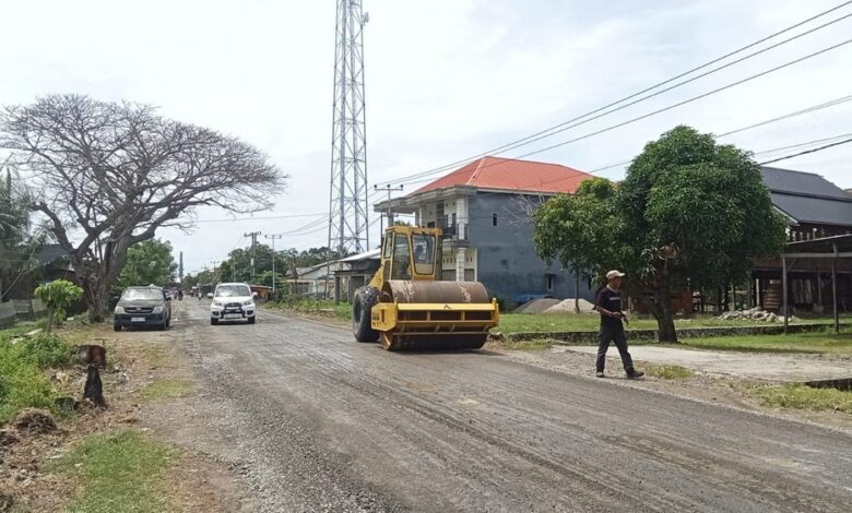 Bantuan Keuangan Pemprov Sulsel Bantu Percepatan Perbaikan Tujuh Rias Jalan Rusak Berat di Pinrang