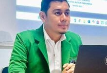 Camat Tanete Riattang Timur Raih Gelar Magister Hukum dengan Predikat Sangat Memuaskan