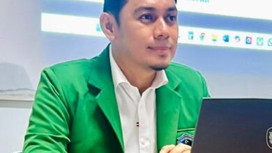 Camat Tanete Riattang Timur Raih Gelar Magister Hukum dengan Predikat Sangat Memuaskan