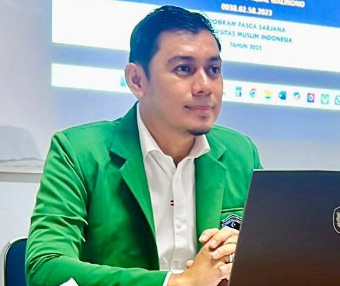 Camat Tanete Riattang Timur Raih Gelar Magister Hukum dengan Predikat Sangat Memuaskan