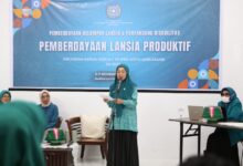Ketua TP PKK Kota Makassar Ajak Kader Perkuat Peran dalam Pemberdayaan Lansia Produktif