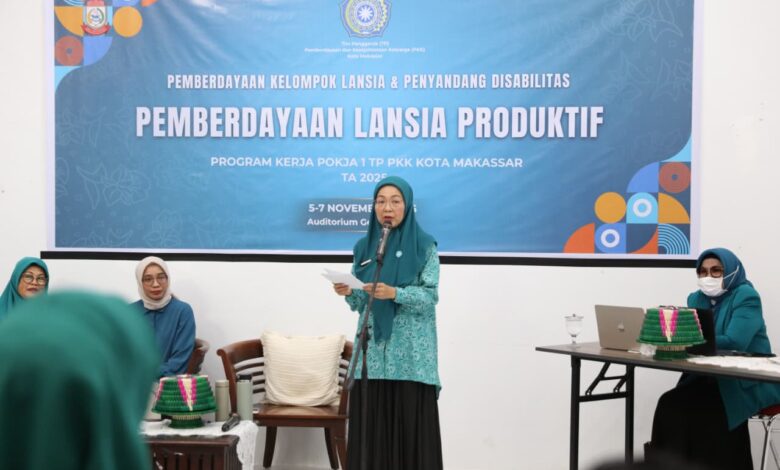 Ketua TP PKK Kota Makassar Ajak Kader Perkuat Peran dalam Pemberdayaan Lansia Produktif