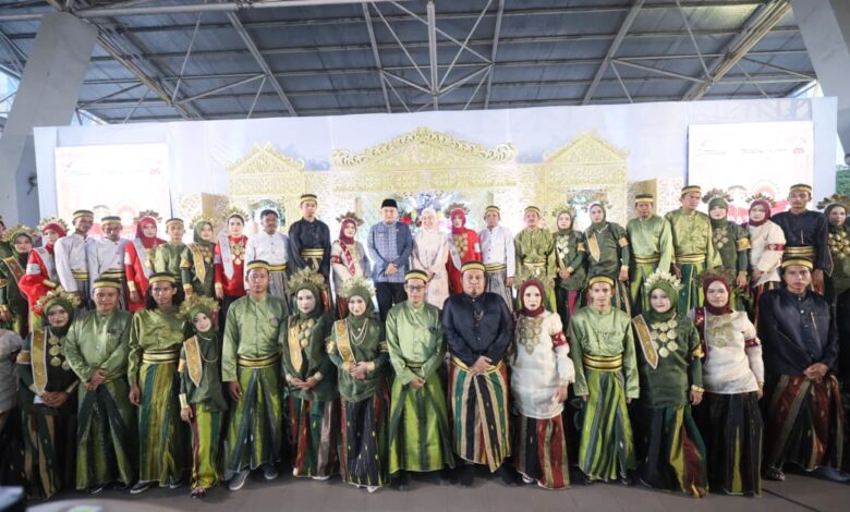 Pemkot Gelar Isbat Nikah Massal, 33 Pasangan Kini Sah di Mata Negara di HUT Makassar ke-418