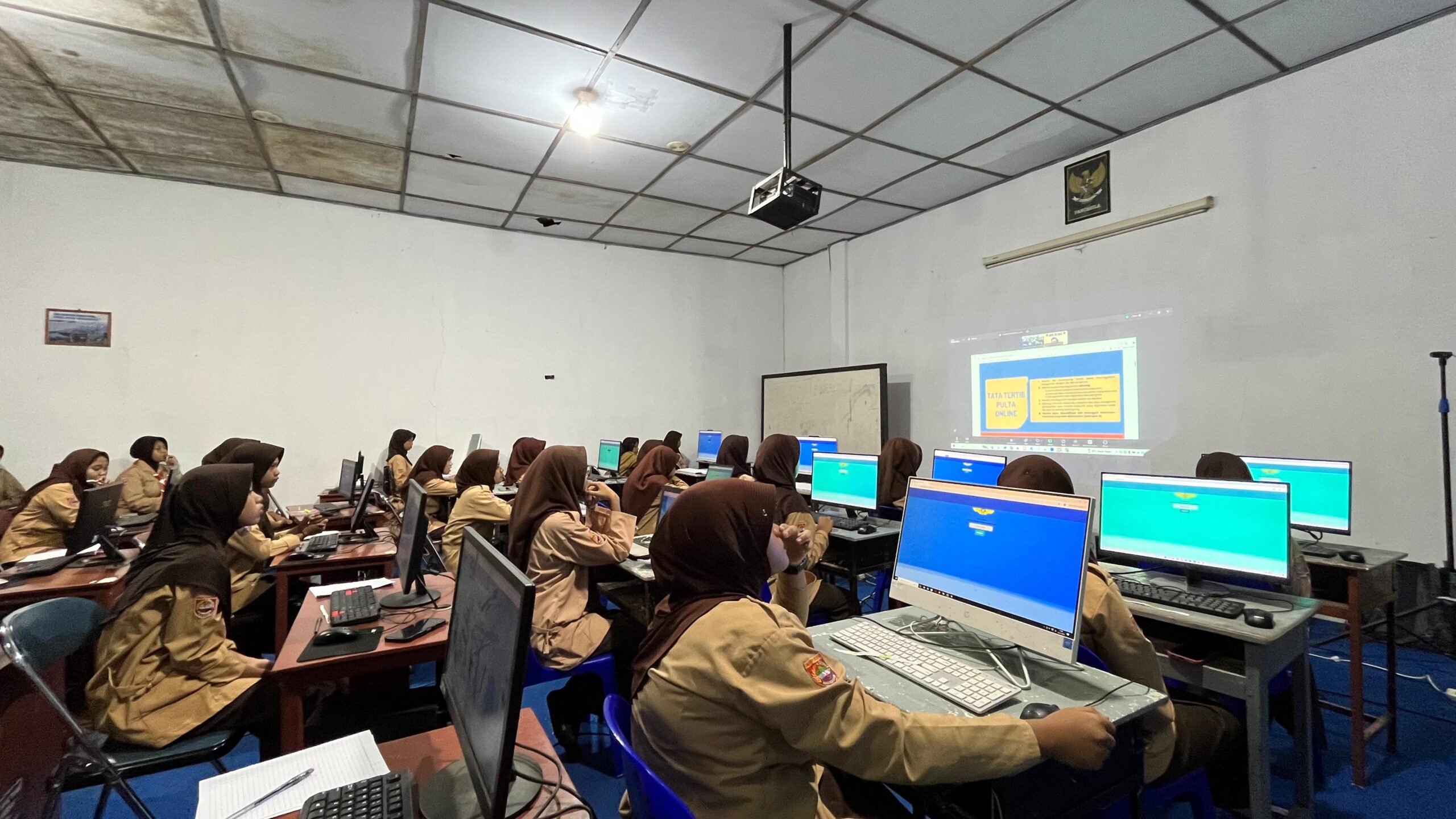 Kodaeral VI Bersama Puspsi TNI Laksanakan Pemeriksaan Psikologi CAT Bagi Para Peserta KKRI