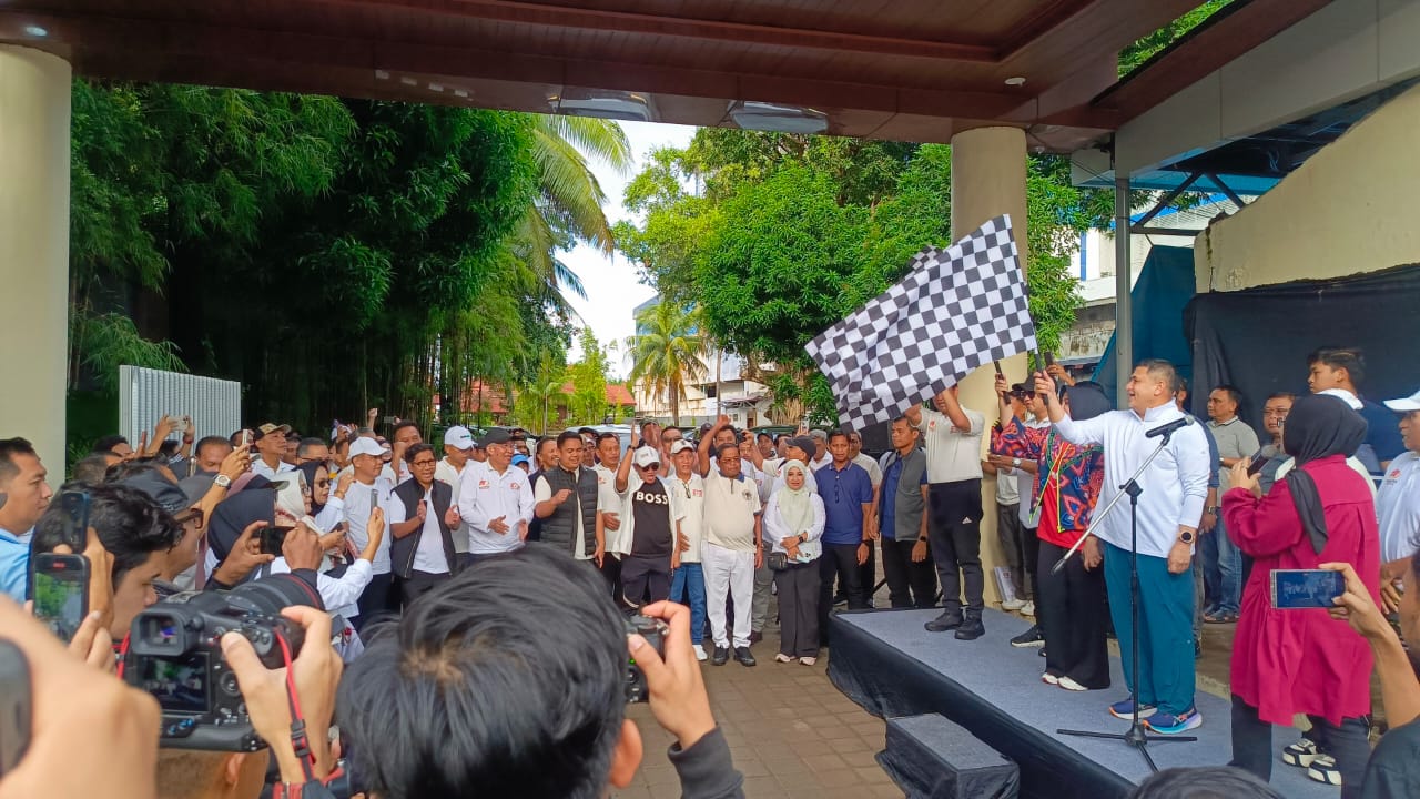 Munafri Bareng Mentan dan Idrus Marham Ikut Jalan Sehat KKSS di Makassar