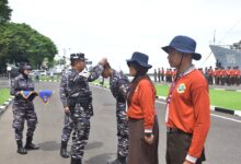 Komandan Kodaeral VI Tutup Persami dan Pelatihan Bela Negara KKRI Gelombang III Tahun 2025 Di Kodaeral VI