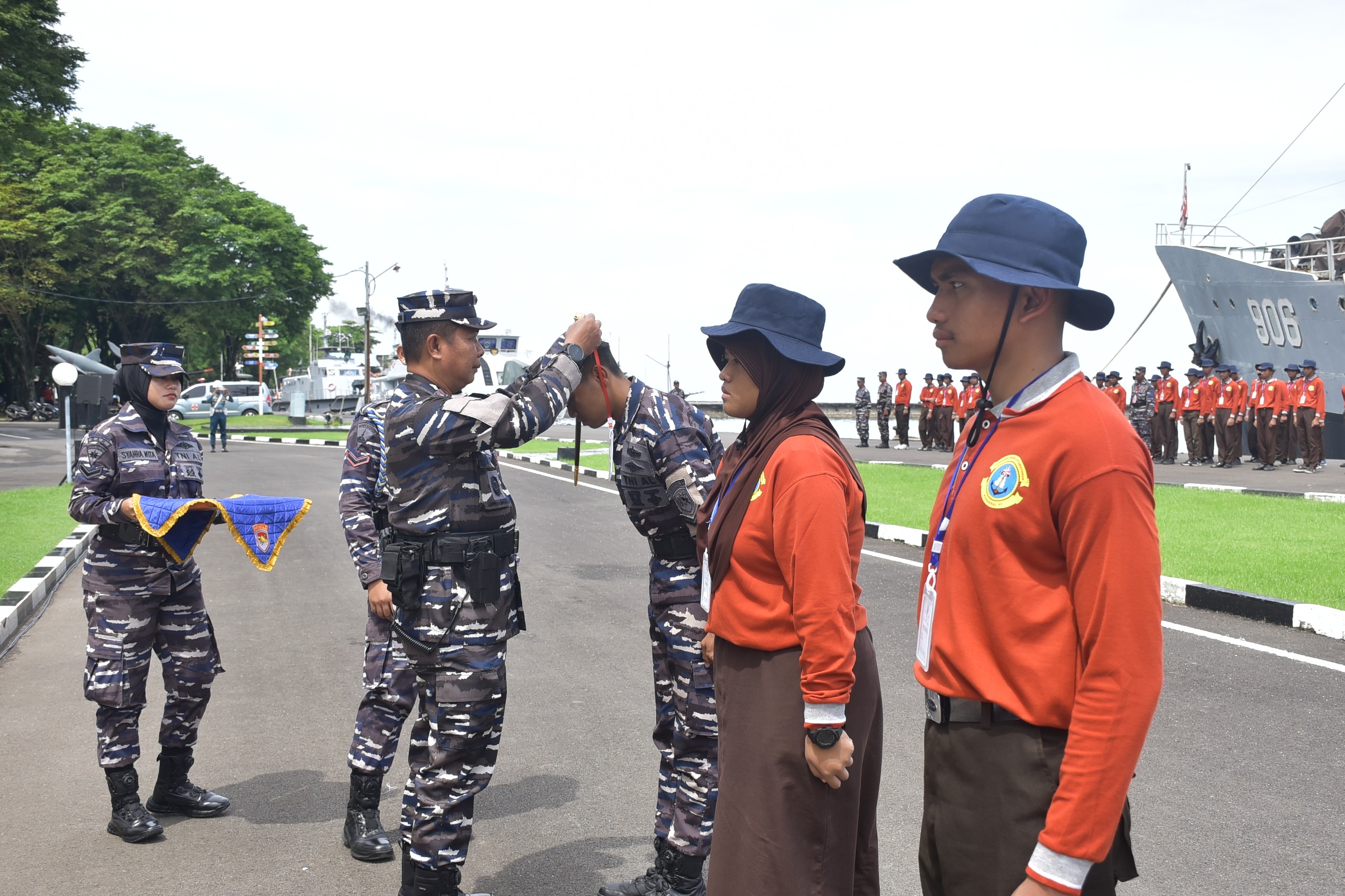 Komandan Kodaeral VI Tutup Persami dan Pelatihan Bela Negara KKRI Gelombang III Tahun 2025 Di Kodaeral VI