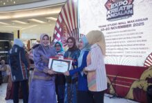 Expo Kreatif Andalan 2025, Dekranasda Makassar Juara 2 Parade Wastra