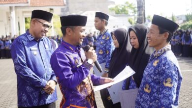 Serahkan SK Perpanjangan kepada 2.545 PPPK Formasi 2022–2023 Andi Asman Tingkatkan Pelayanan
