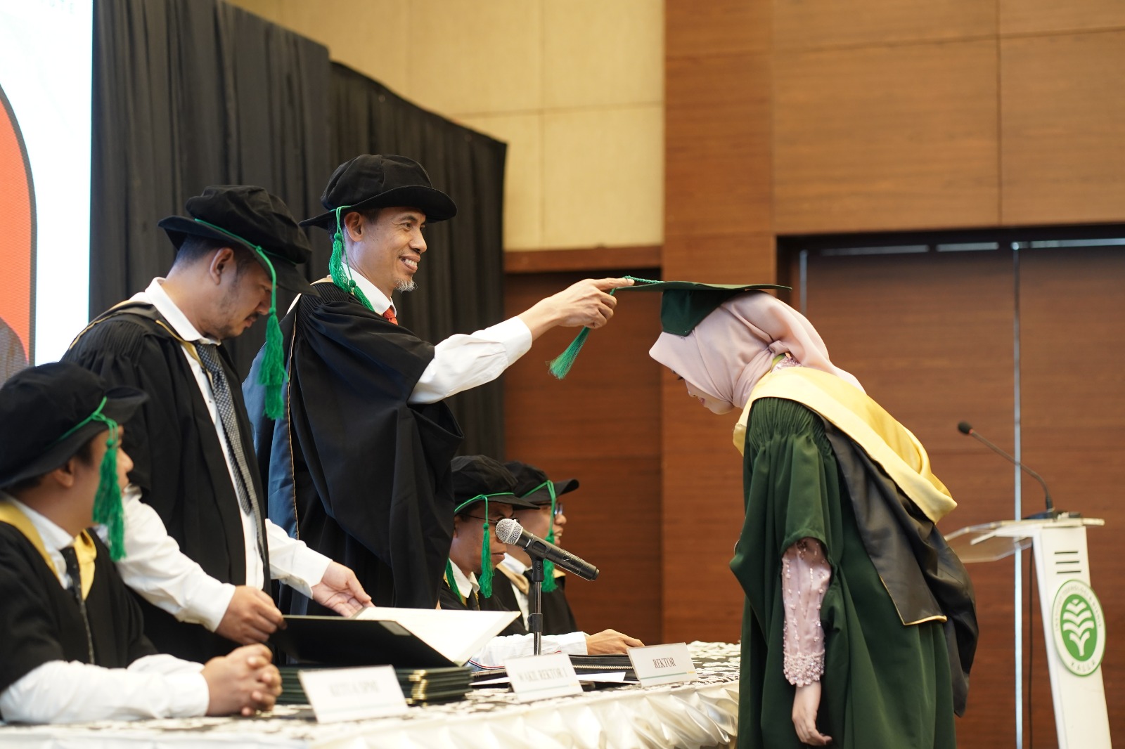 Wisuda 2025 Kalla Institute Cetak Generasi Profesional dan Wirausaha Muda