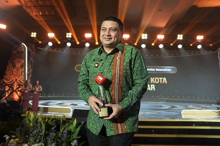 Kota Makassar Raih Dua Penghargaan di CNN Indonesia Award 2025