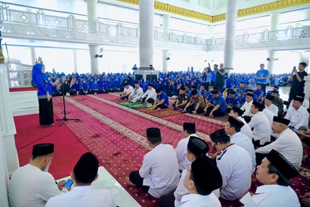 Kukuhkan Pengurus Baru, Bupati Talenrang Harap Masjid Agung Syekh Yusuf Gowa Jadi Pusat Keagamaan