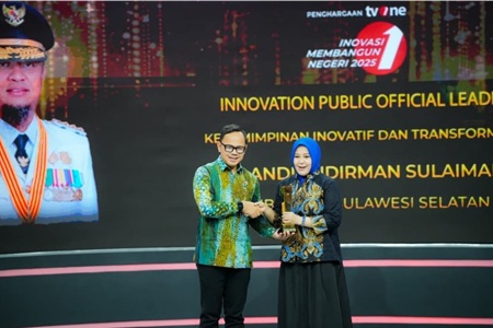 Andi Sudirman Sulaiman Raih Penghargaan Pemimpin Inovatif dan Transformatif