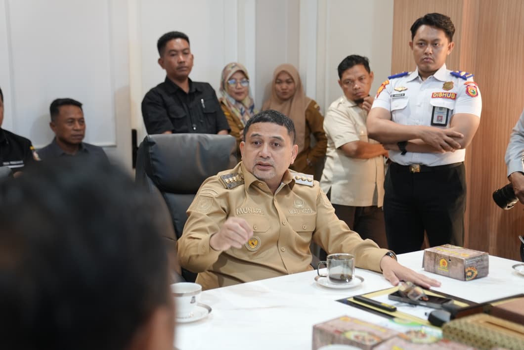 Wali Kota Makassar Pimpin Rakor Pembenahan Sistem Perparkiran, Fokus Harmonisasi Regulasi dan Pelayanan Publik