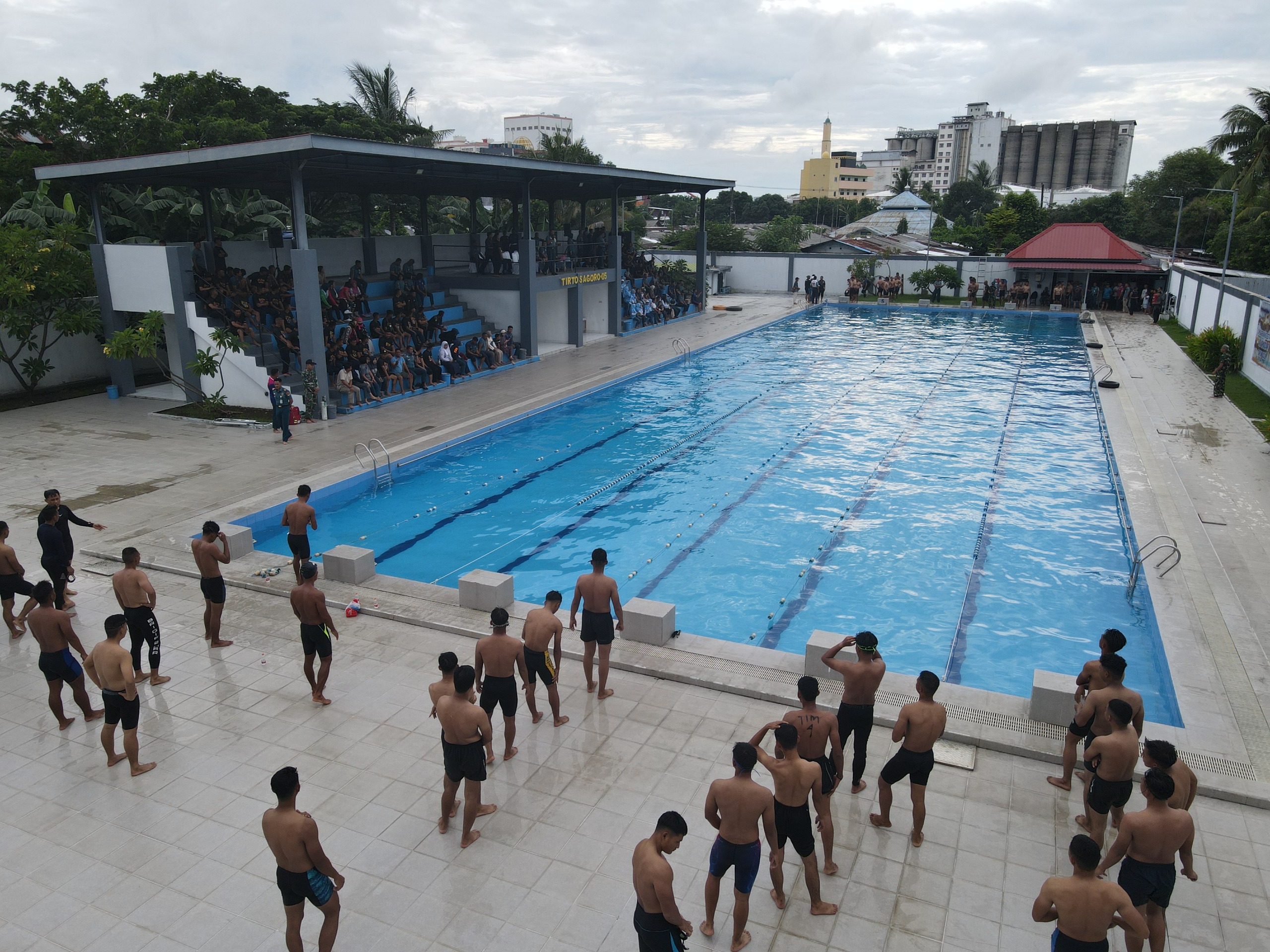 Semarakkan Hari Armada RI 2025, Kodaeral VI Gelar Lomba Renang Antar Satuan Kerja