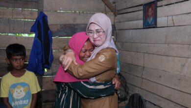 Bupati Gowa Kembali Turun Langsung Bantu Masyarakat Miskin Ekstrem di Pattallassang