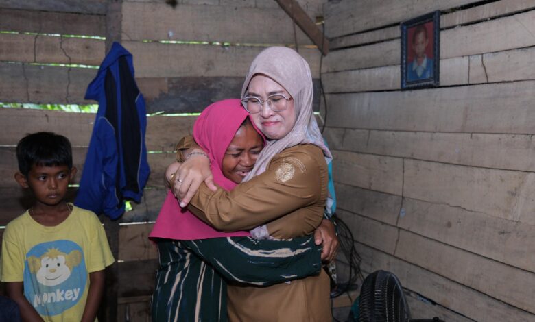 Bupati Gowa Kembali Turun Langsung Bantu Masyarakat Miskin Ekstrem di Pattallassang