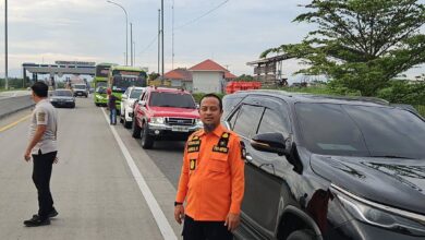 Gubernur Sulsel Datang Langsung ke Aceh Tamiang Salurkan Bantuan kepada Korban Banjir