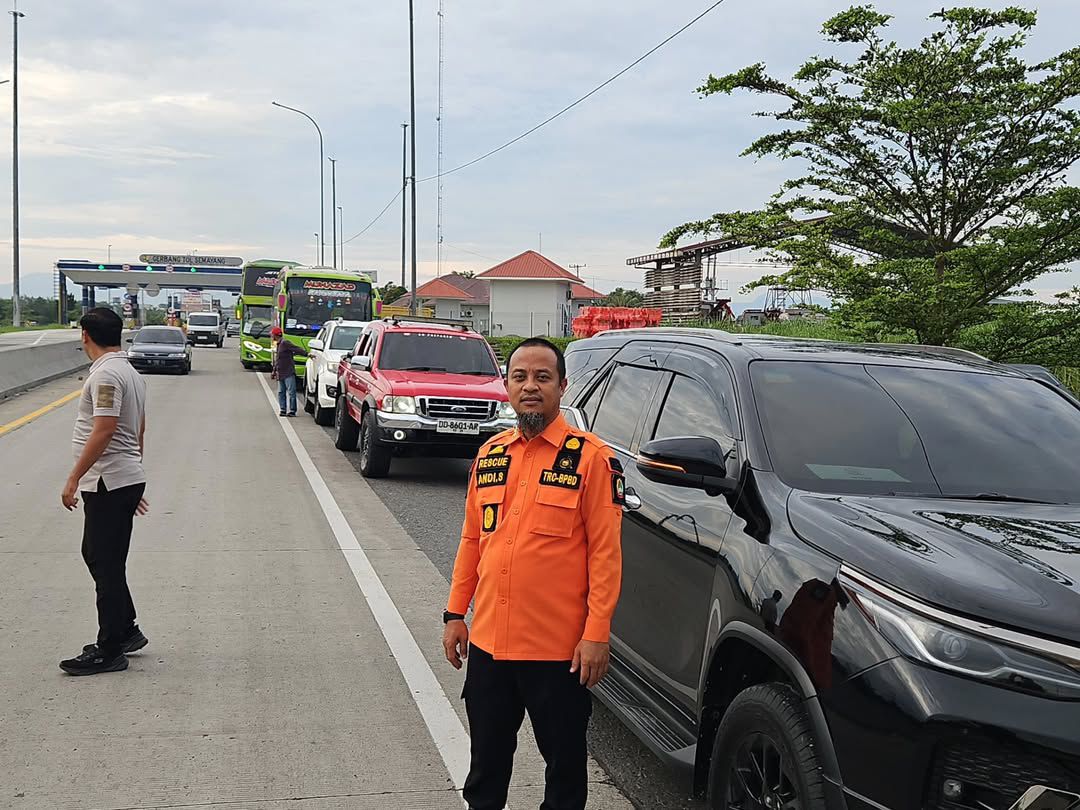 Gubernur Sulsel Datang Langsung ke Aceh Tamiang Salurkan Bantuan kepada Korban Banjir