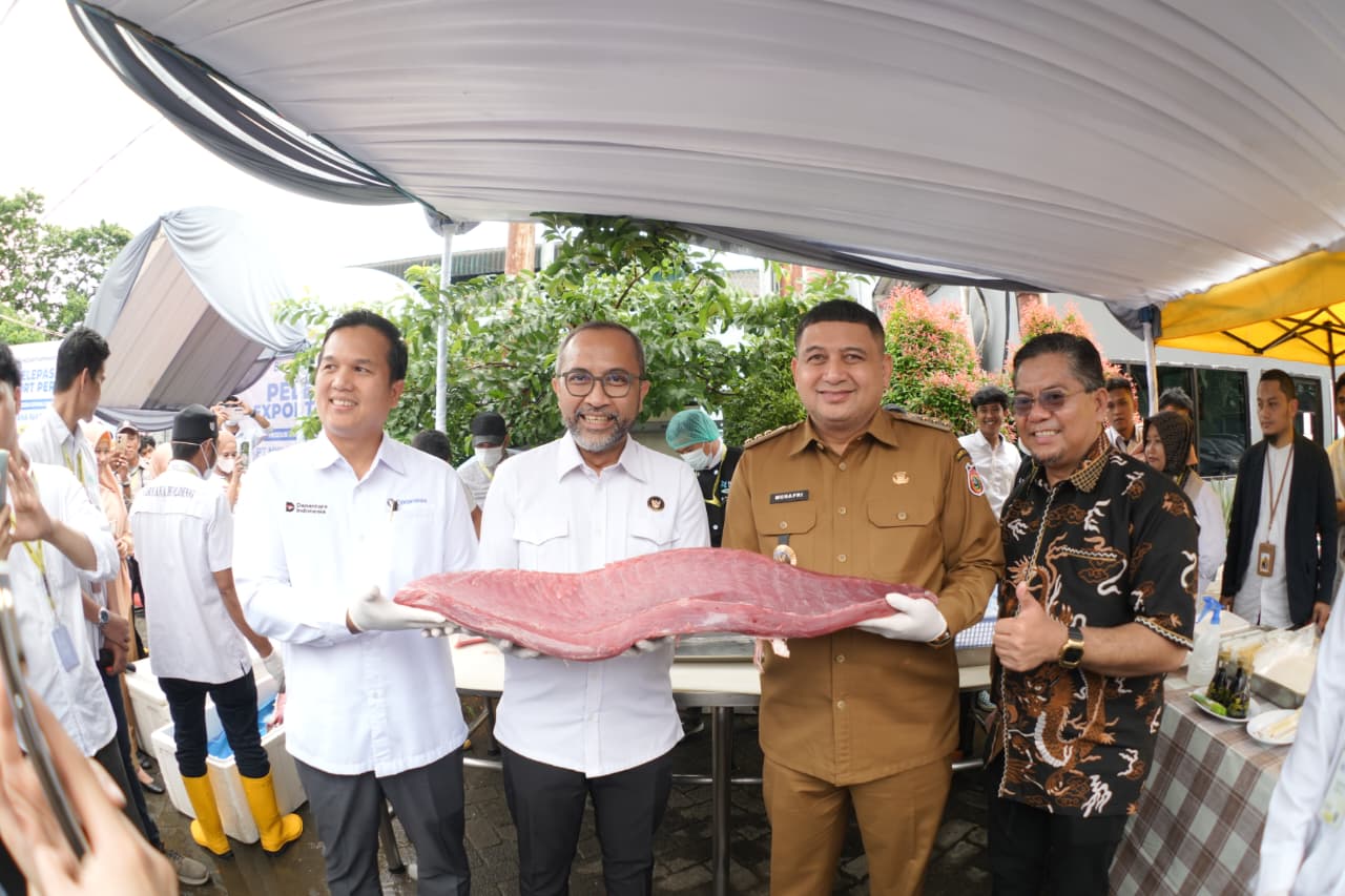 Wali Kota Makassar Lepas Ekspor Gurita Perdana dan Dorong Penguatan Lapangan Kerja Warga Pesisir