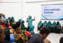 TP PKK Kota Makassar Perkuat Basis Data Keluarga melalui Bimtek Pendataan Dasawisma