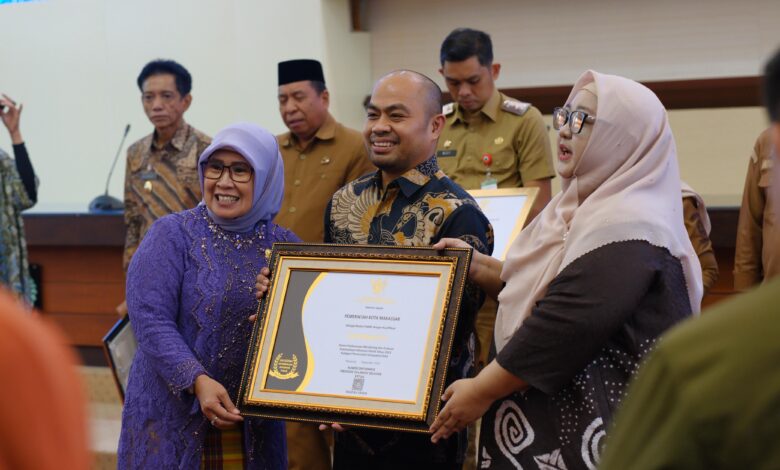 Pemkot Makassar Raih Predikat "Informatif" pada Anugerah Keterbukaan Informasi Publik 2025