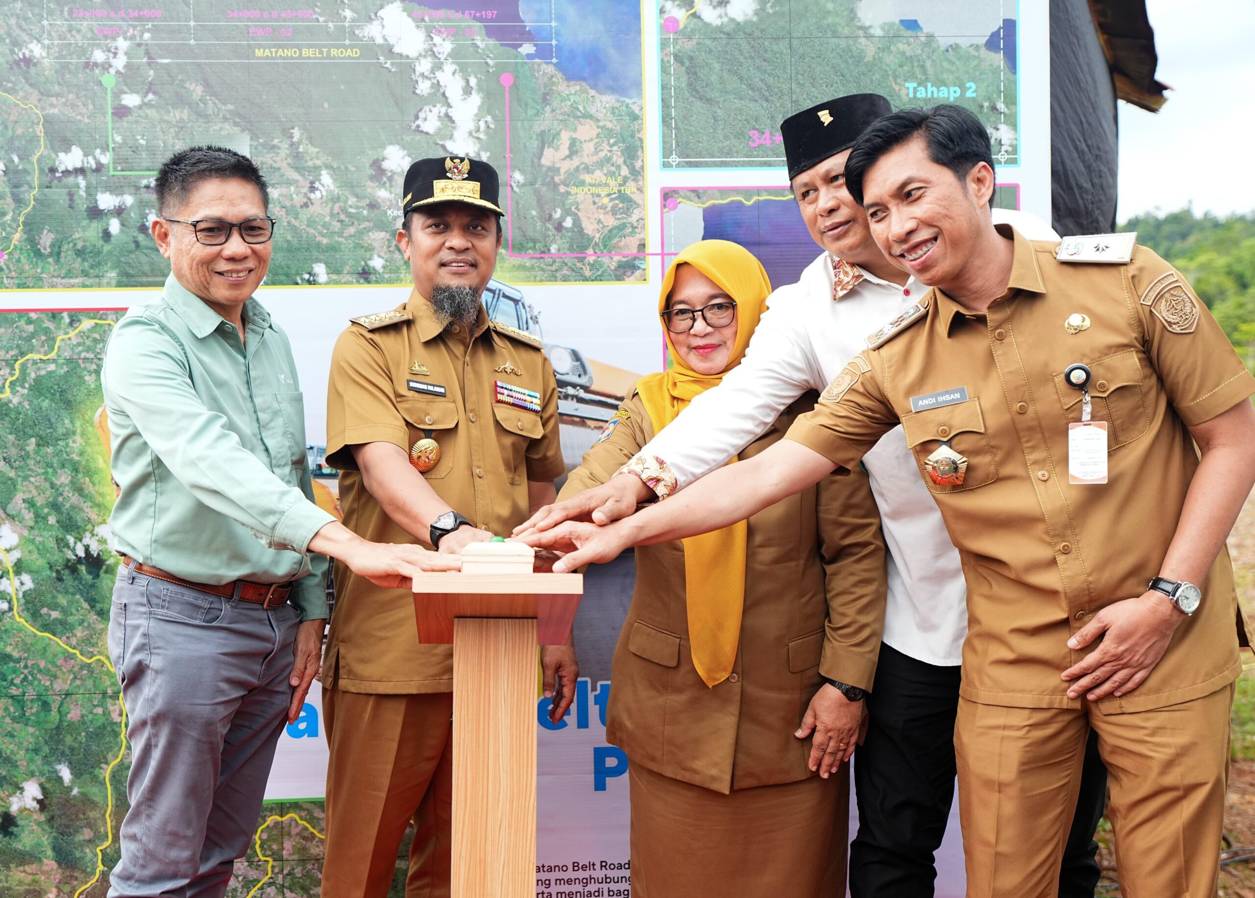 Gubernur Sulsel Lakukan Groundbreaking Matano Belt Road, Hubungkan Luwu Timur–Sulteng via Darat