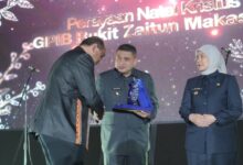 Munafri–Aliyah Hadiri Perayaan Natal GPIB Bukit Zaitun, Teguhkan Makassar Kota Harmonis